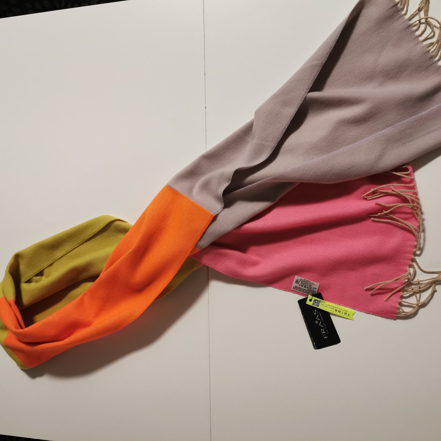 FRAAS Colour Block Scarf - Chic Thrills 